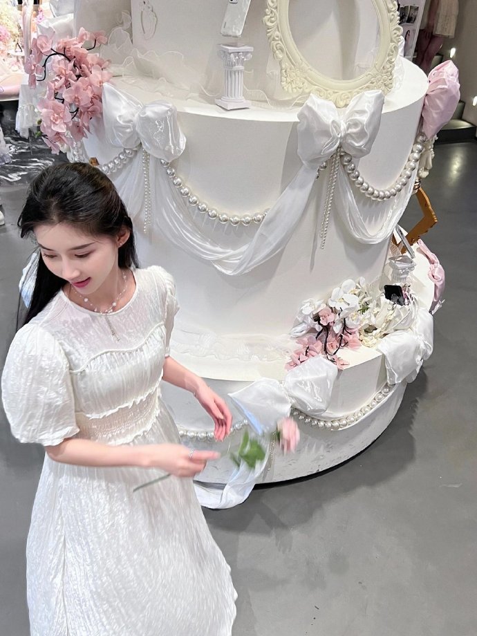 《五星周末》开播一周观看量破10亿，领跑全平台原创剧集首秀
